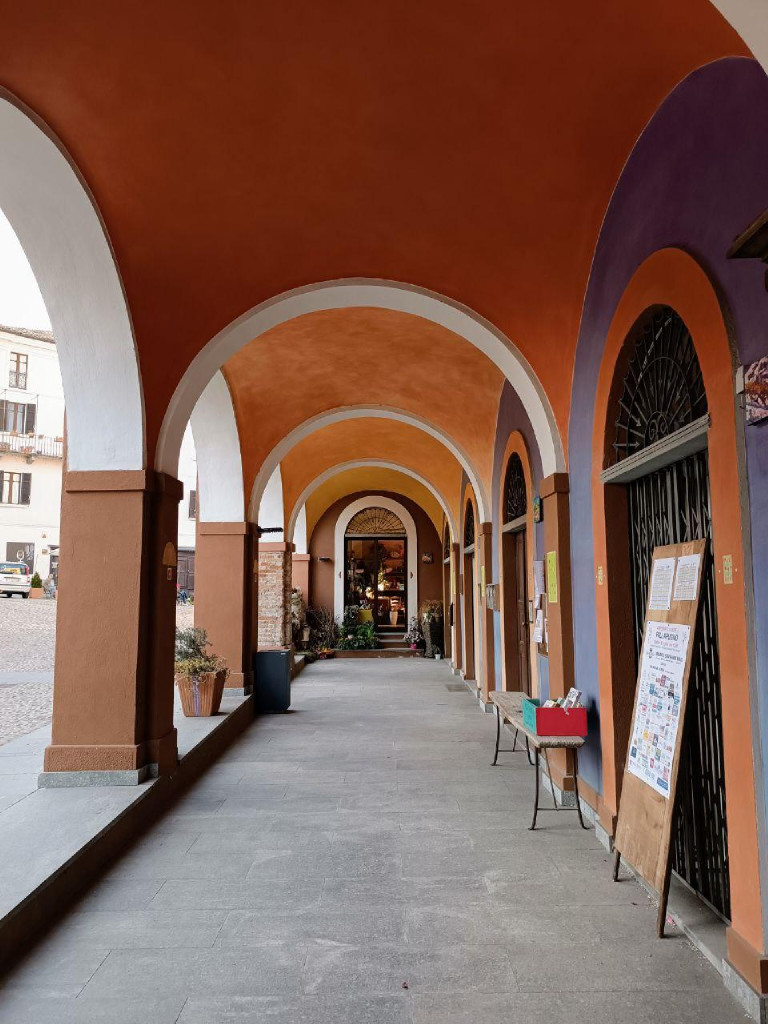 portici, interno